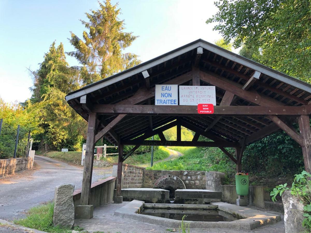 Aux Lettres Du Lavoir La Riviere-Saint-Sauveur Luaran gambar