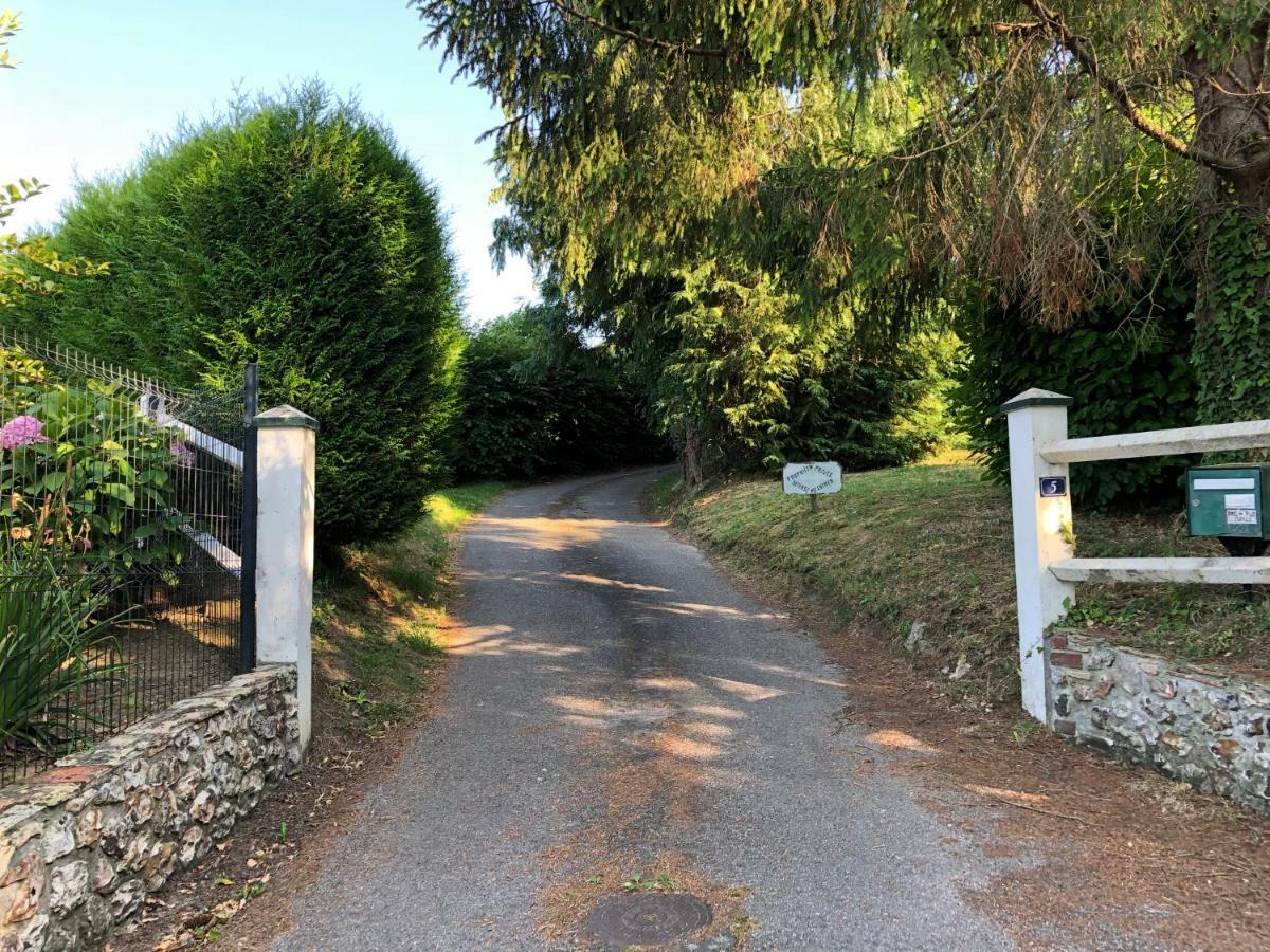 Aux Lettres Du Lavoir Villa La Riviere-Saint-Sauveur Luaran gambar